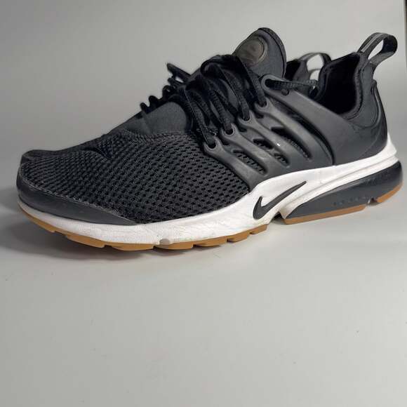 Nike women’s 7.5 shoes Air Presto Black Gum' - black/white-gum running - Picture 4 of 14